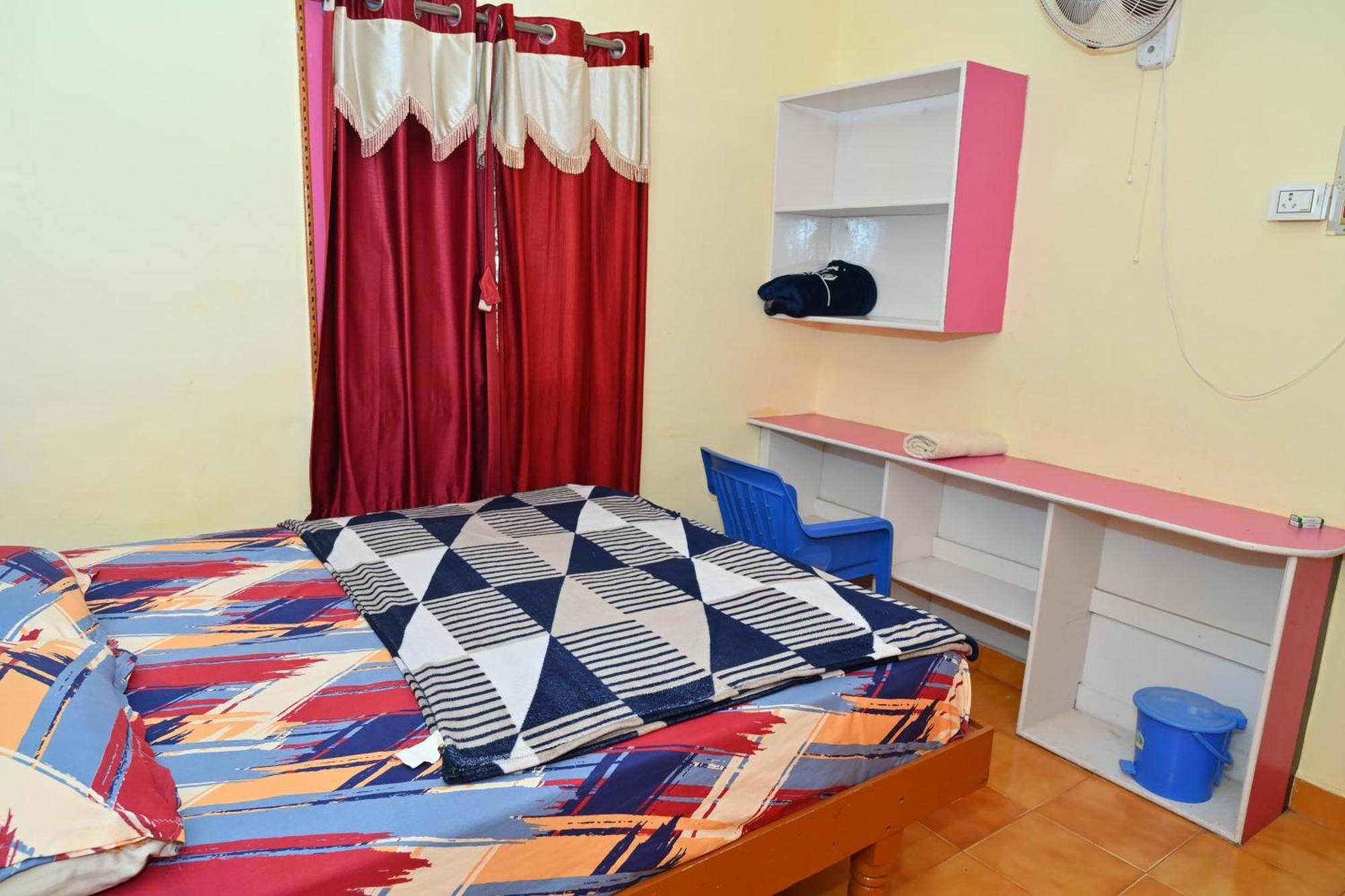 Gopi Guest House Hampi Bilik gambar