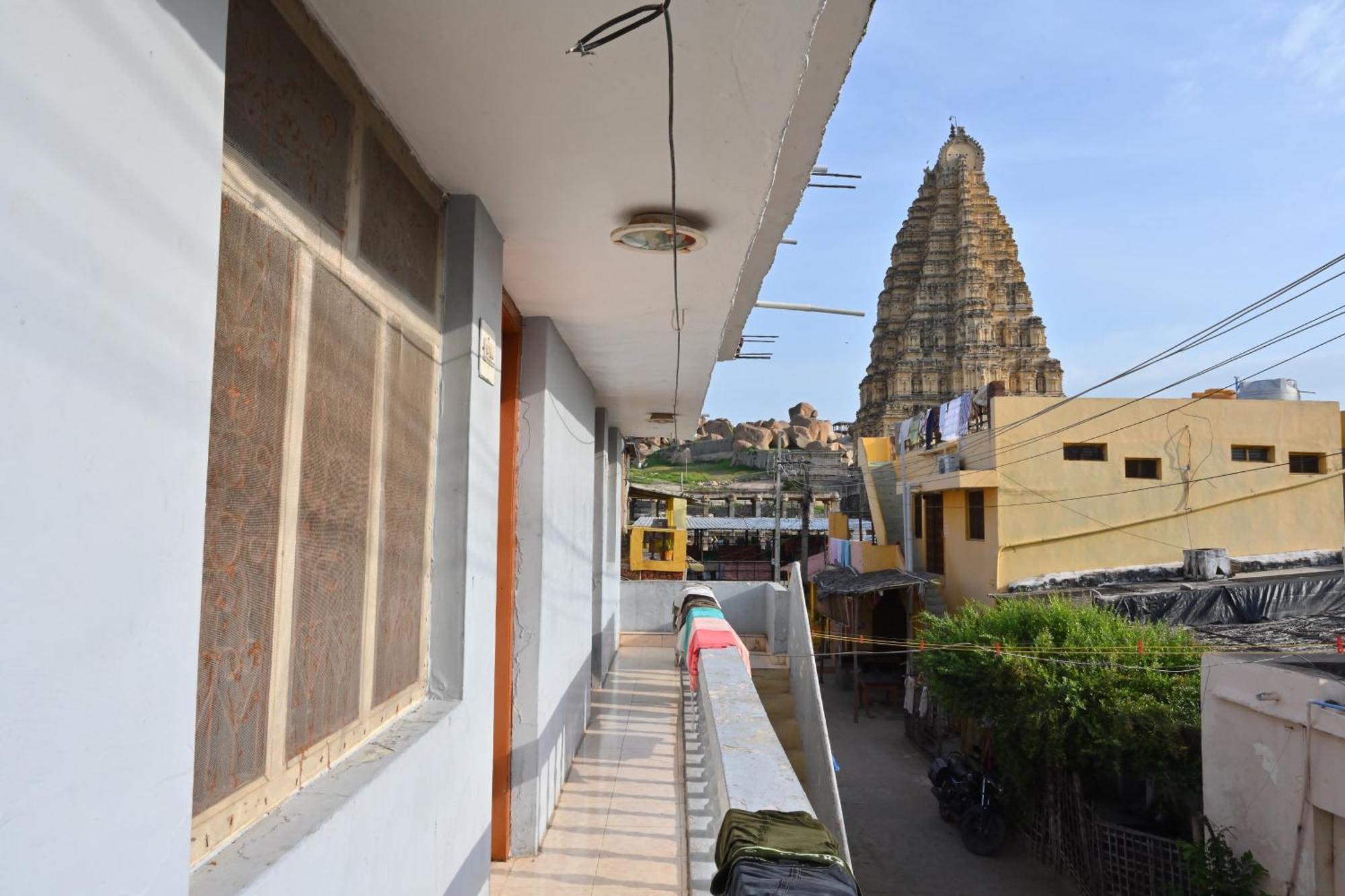 Gopi Guest House Hampi Bilik gambar