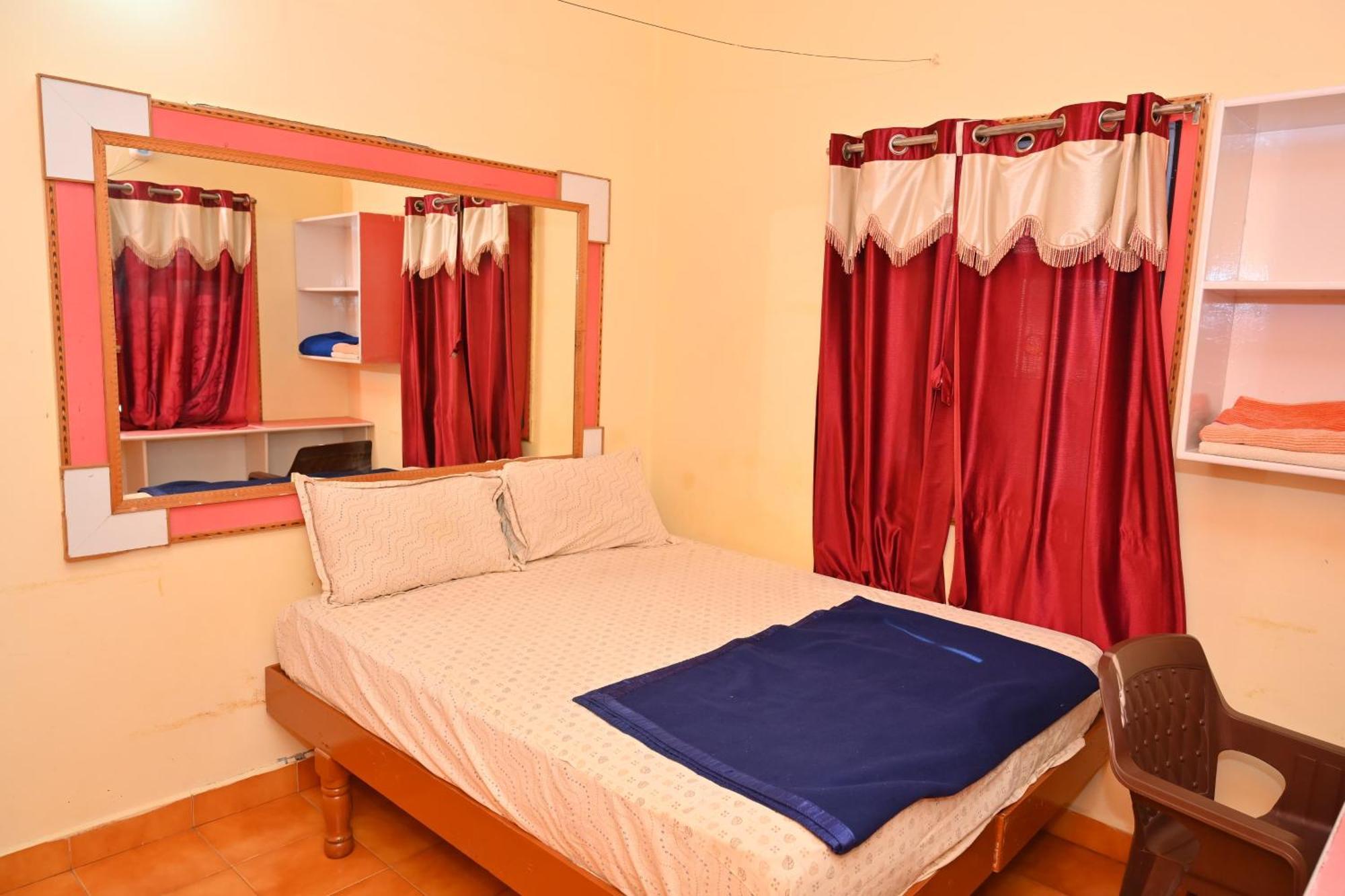 Gopi Guest House Hampi Bilik gambar
