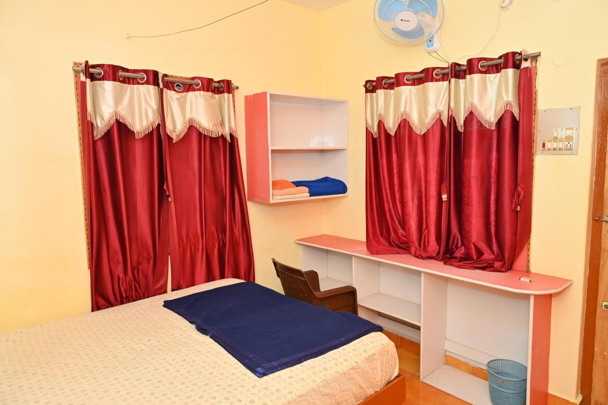 Gopi Guest House Hampi Bilik gambar
