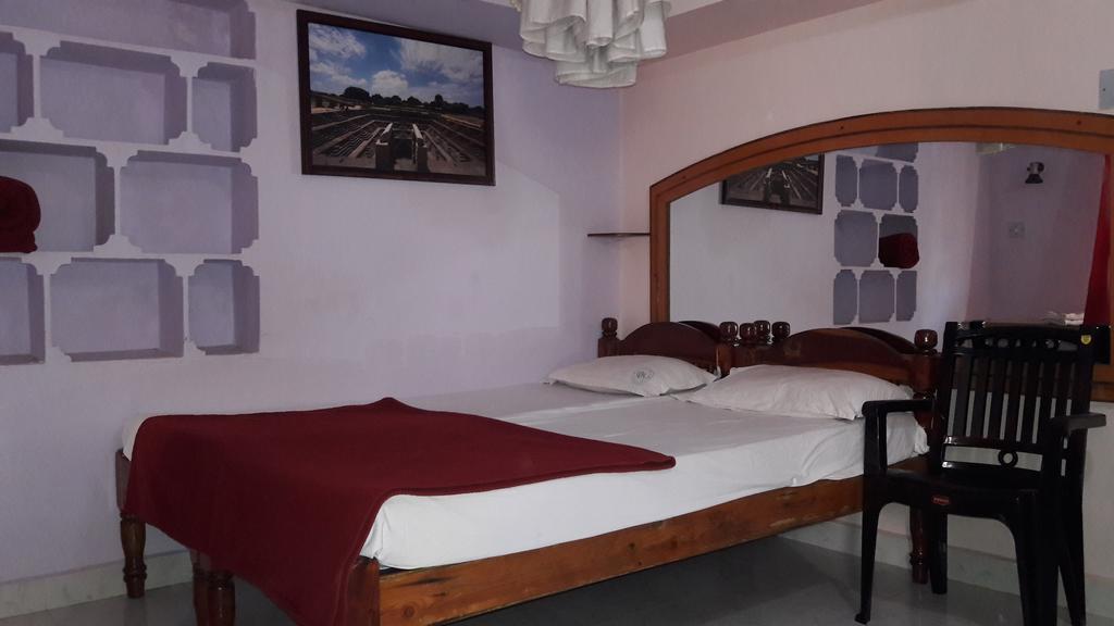 Gopi Guest House Hampi Luaran gambar